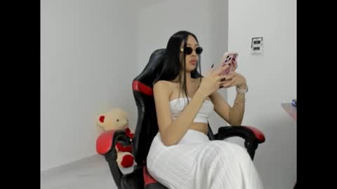 goddess_of_pigs online show from 03.31.26