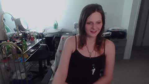 Goddess of Insanity online show from 05.26.26