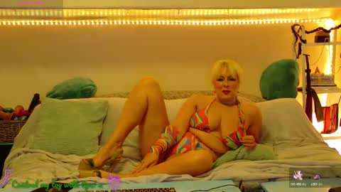 Snapshot of goddessalimony chatting on 02.25.25 Goddess Alimony online show from 02.25.25