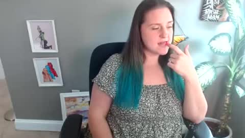 Snapshot of goddessamelia92 chatting on 07.21.26 Goddess Amelia online show from 07.21.26