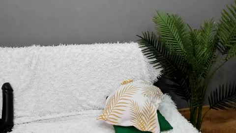 goddessemily_ online show from 12.17.24