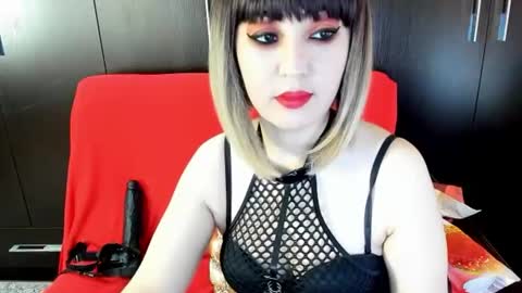 Snapshot of goddessemily_ chatting on 06.19.26 goddessemily_ online show from 06.19.26