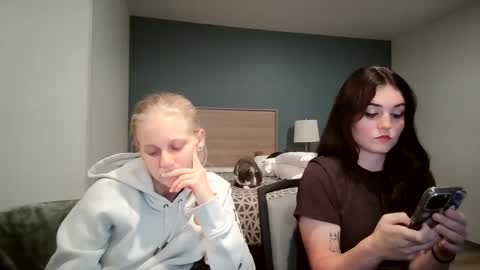 Snapshot of goddessfeyaa chatting on 09.09.25 feyaa22 online show from 09.09.25