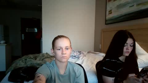 Snapshot of goddessfeyaa chatting on 09.11.25 feyaa22 online show from 09.11.25