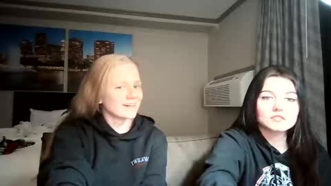 Snapshot of goddessfeyaa chatting on 02.16.26 feyaa22 online show from 02.16.26