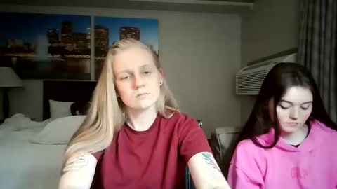 Snapshot of goddessfeyaa chatting on 02.17.26 feyaa22 online show from 02.17.26