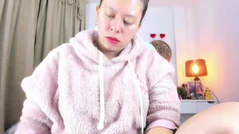 Snapshot of goddessjessica_roger chatting on 10.07.25 Goddess Jessica and slave Roger online show from 10.07.25
