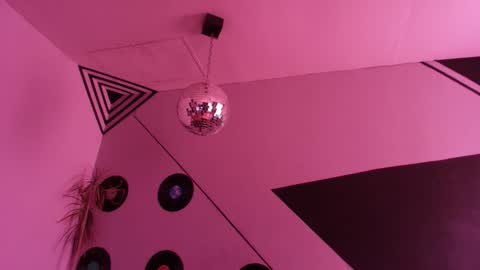 Julieta online show from 03.15.26