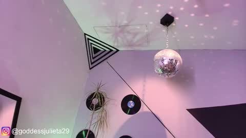 Julieta online show from 03.28.26