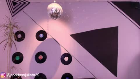 Julieta online show from 04.03.26