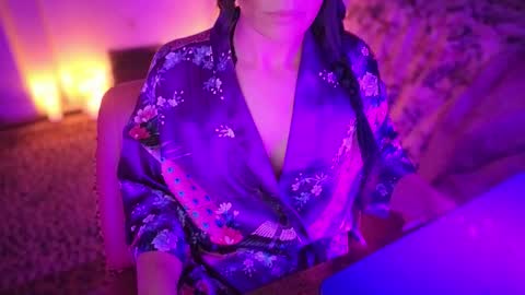 Snapshot of goddessmaenyc chatting on 11.26.25 Goddess Mae NYC online show from 11.26.25