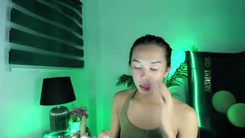 JENNIFER online show from 11.08.25