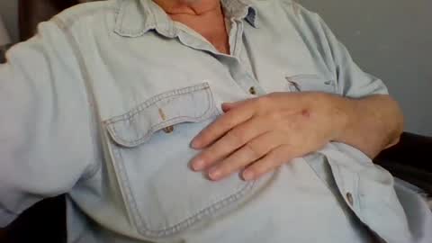 Snapshot of godfather943 chatting on 06.17.26 godfather943 online show from 06.17.26