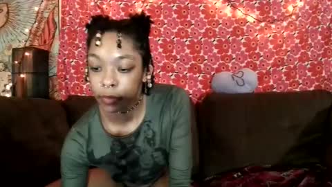 Snapshot of godispleasure chatting on 11.06.25 goddess of pleasure online show from 11.06.25