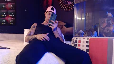 Snapshot of godly_huan chatting on 02.06.26 HUAN online show from 02.06.26