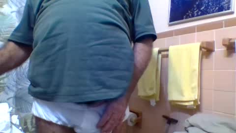 Snapshot of gojo885 chatting on 12.21.24 gojo885 online show from 12.21.24