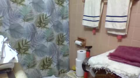 Snapshot of gojo885 chatting on 02.18.25 gojo885 online show from 02.18.25