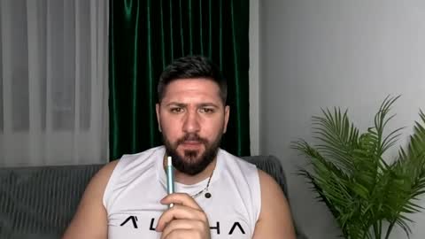 Snapshot of gold_alpha_boy chatting on 04.29.26 gold_alpha_boy online show from 04.29.26