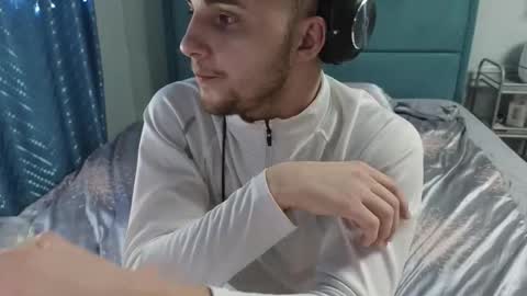 Golden boyyy21 online show from 02.15.26