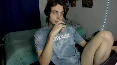 Snapshot of golden_ryan chatting on 05.07.26 Jmmmm online show from 05.07.26