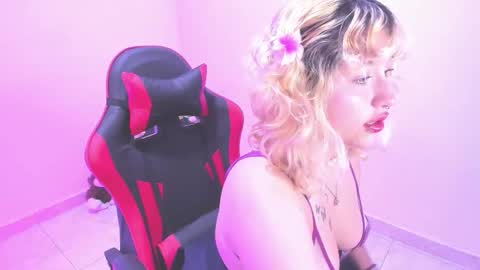 goldencurly  online show from 02.24.26