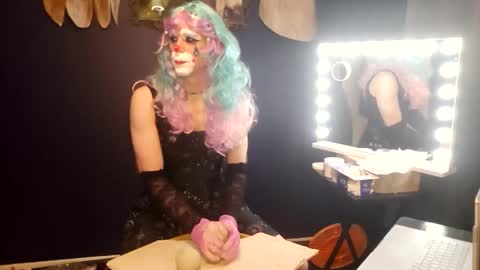 Lilly online show from 11.05.25