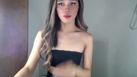 Lily is Gold online show from 03.02.25