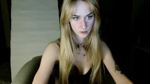 Snapshot of goldiehanny chatting on 02.19.25 GoldieHanny online show from 02.19.25