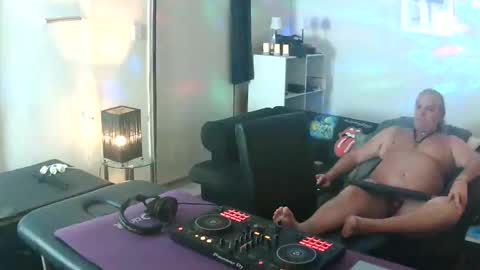 Snapshot of goldyguy011 chatting on 09.10.25 goldyguy011 online show from 09.10.25