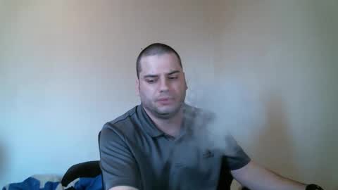 Snapshot of goleafzgo chatting on 03.27.26 goleafzgo online show from 03.27.26