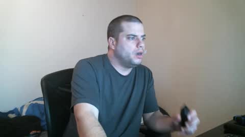 Snapshot of goleafzgo chatting on 04.02.26 goleafzgo online show from 04.02.26