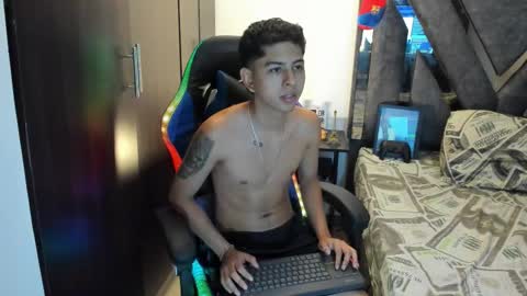 Snapshot of gomez_c_ chatting on 02.23.26 gomez_c_ online show from 02.23.26