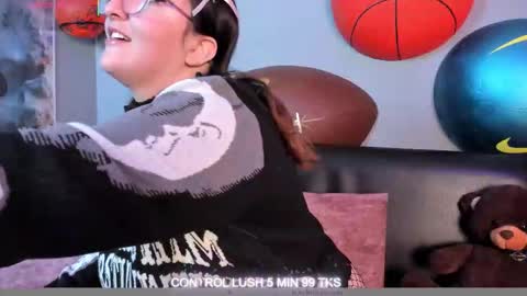 Snapshot of gomory_kitty chatting on 02.25.26 gomory_kitty online show from 02.25.26