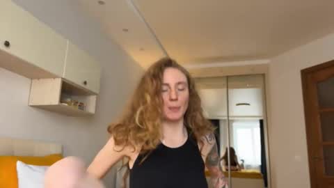 Polly online show from 03.03.26