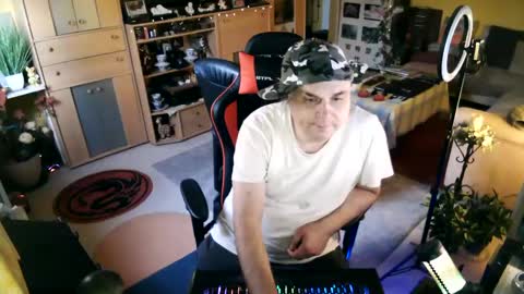 google5001 online show from 09.25.25