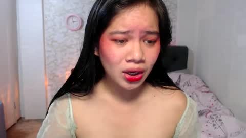 Snapshot of gorgeneviev69 chatting on 01.24.25 geneviev online show from 01.24.25