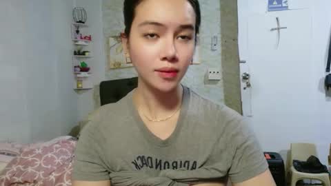 Snapshot of gorgeneviev69 chatting on 05.15.26 geneviev online show from 05.15.26