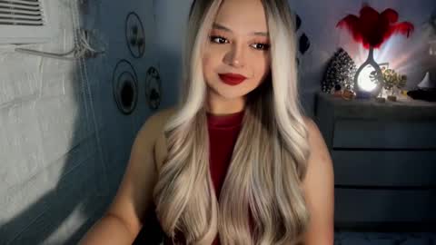 Snapshot of gorgeousamandarose chatting on 12.19.24 Amanda rose online show from 12.19.24