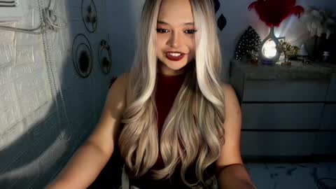 Snapshot of gorgeousamandarose chatting on 12.24.24 Amanda rose online show from 12.24.24