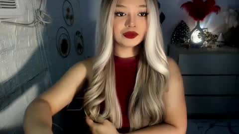 Snapshot of gorgeousamandarose chatting on 12.25.24 Amanda rose online show from 12.25.24