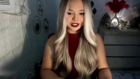 Snapshot of gorgeousamandarose chatting on 12.25.24 Amanda rose online show from 12.25.24