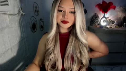 Snapshot of gorgeousamandarose chatting on 12.30.24 Amanda rose online show from 12.30.24