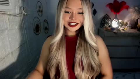 Snapshot of gorgeousamandarose chatting on 12.31.24 Amanda rose online show from 12.31.24