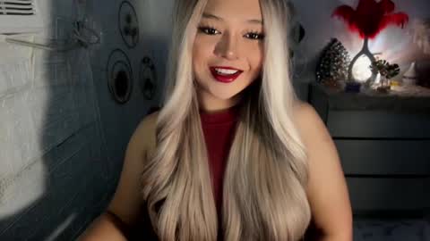 Snapshot of gorgeousamandarose chatting on 01.10.25 Amanda rose online show from 01.10.25
