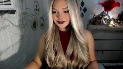 Snapshot of gorgeousamandarose chatting on 02.15.25 Amanda rose online show from 02.15.25