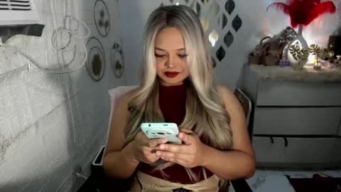 Snapshot of gorgeousamandarose chatting on 02.15.25 Amanda rose online show from 02.15.25