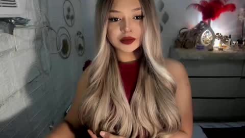 Snapshot of gorgeousamandarose chatting on 03.11.25 Amanda rose online show from 03.11.25