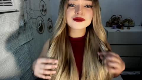 Snapshot of gorgeousamandarose chatting on 09.16.25 Amanda rose online show from 09.16.25