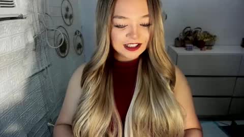 Snapshot of gorgeousamandarose chatting on 09.18.25 Amanda rose online show from 09.18.25