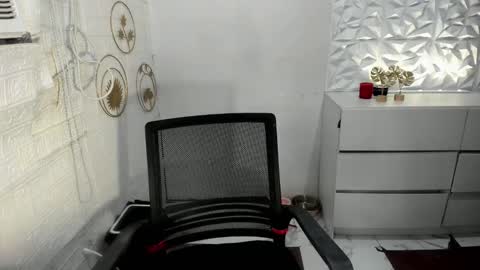 Snapshot of gorgeousamandarose chatting on 09.22.25 Amanda rose online show from 09.22.25